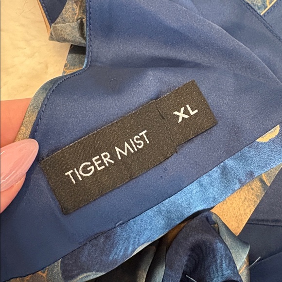 Tiger Mist Monroe Top - Picture 4 of 4